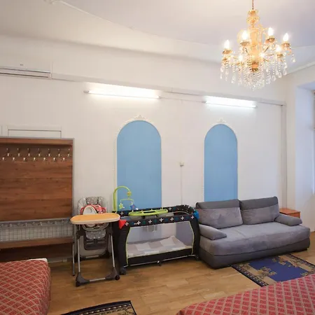 Central Apartments Lviv *