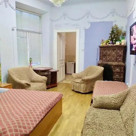 Central Apartments Lviv *